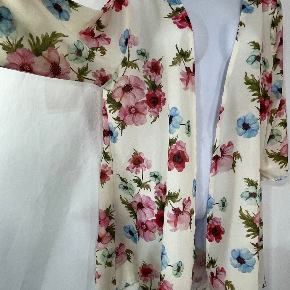 NWT PINK MILLY Women’s Sz M Cream Floral Kimono